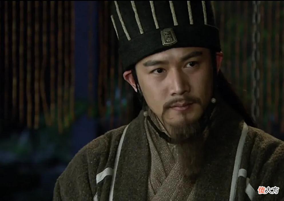 【爱历史】三国里刘备为什么没有第一个称帝?是不想,还是不敢