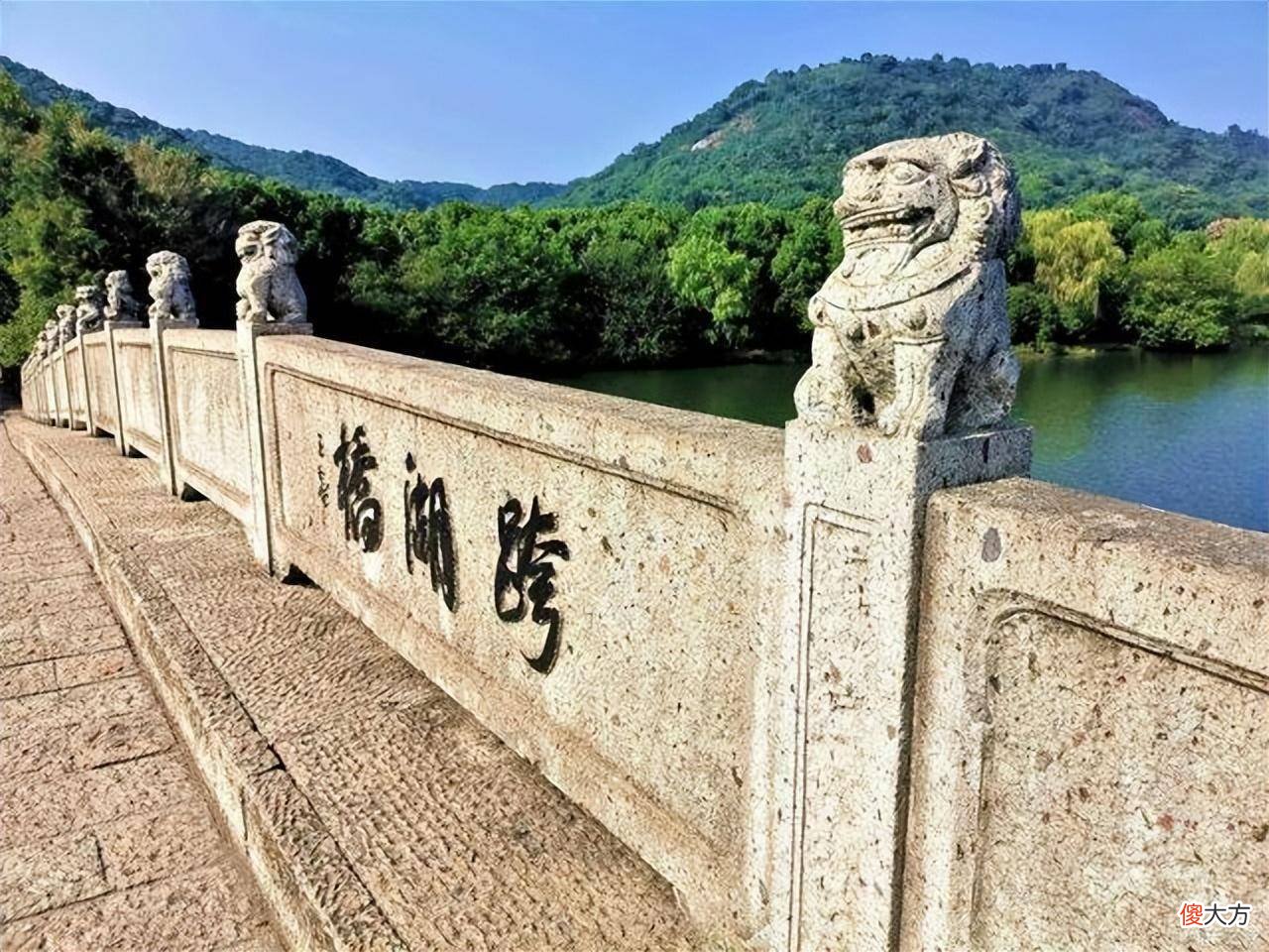 【历史故事】跨湖桥遗址出土“谜”样陶器，经老瓷工的辨认，它的名字叫陶里手