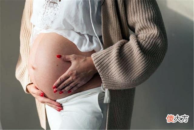 女人怀孕后，肚子上为什么会“长毛”？正解在这里