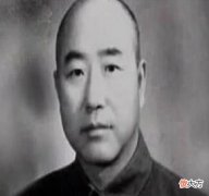 【爱历史】李洁：外公是开国上将，作为校花想给活佛说媒，结果却被活佛看上