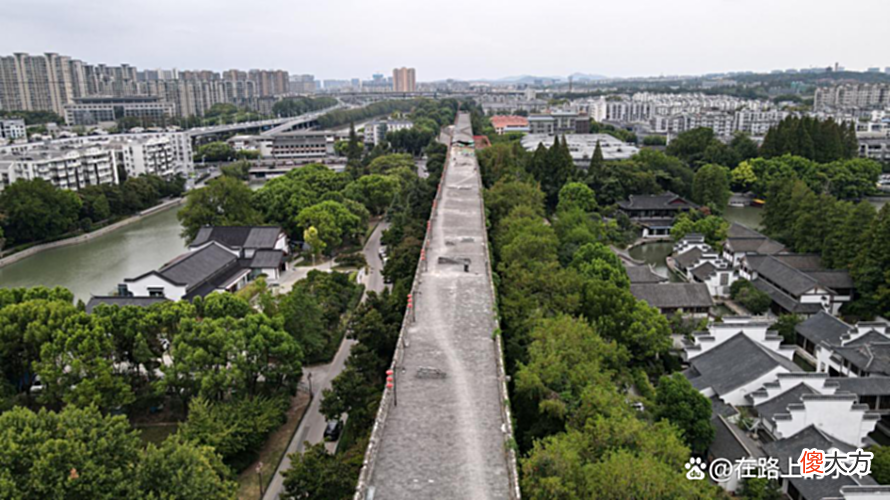 【游戏世界】上网不只是打游戏，有时候也可以找到发家致富的好机会