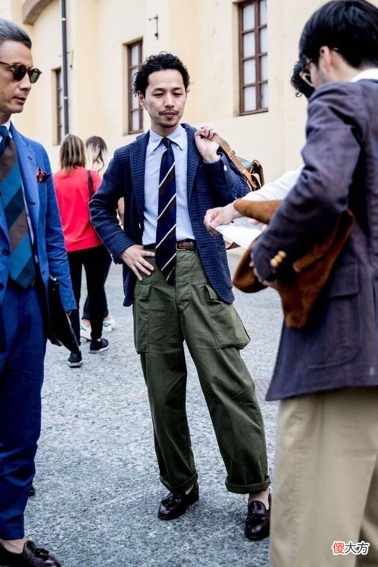 【时尚一点】就喜欢男朋友穿工装裤，酷的我都想抢来穿