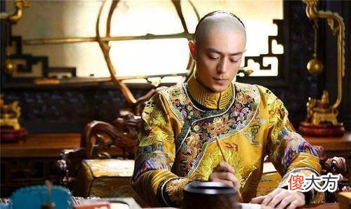 【历史故事】乾隆问了战功赫赫的海兰察与乌尔登一个问题，看他们是如何回答的