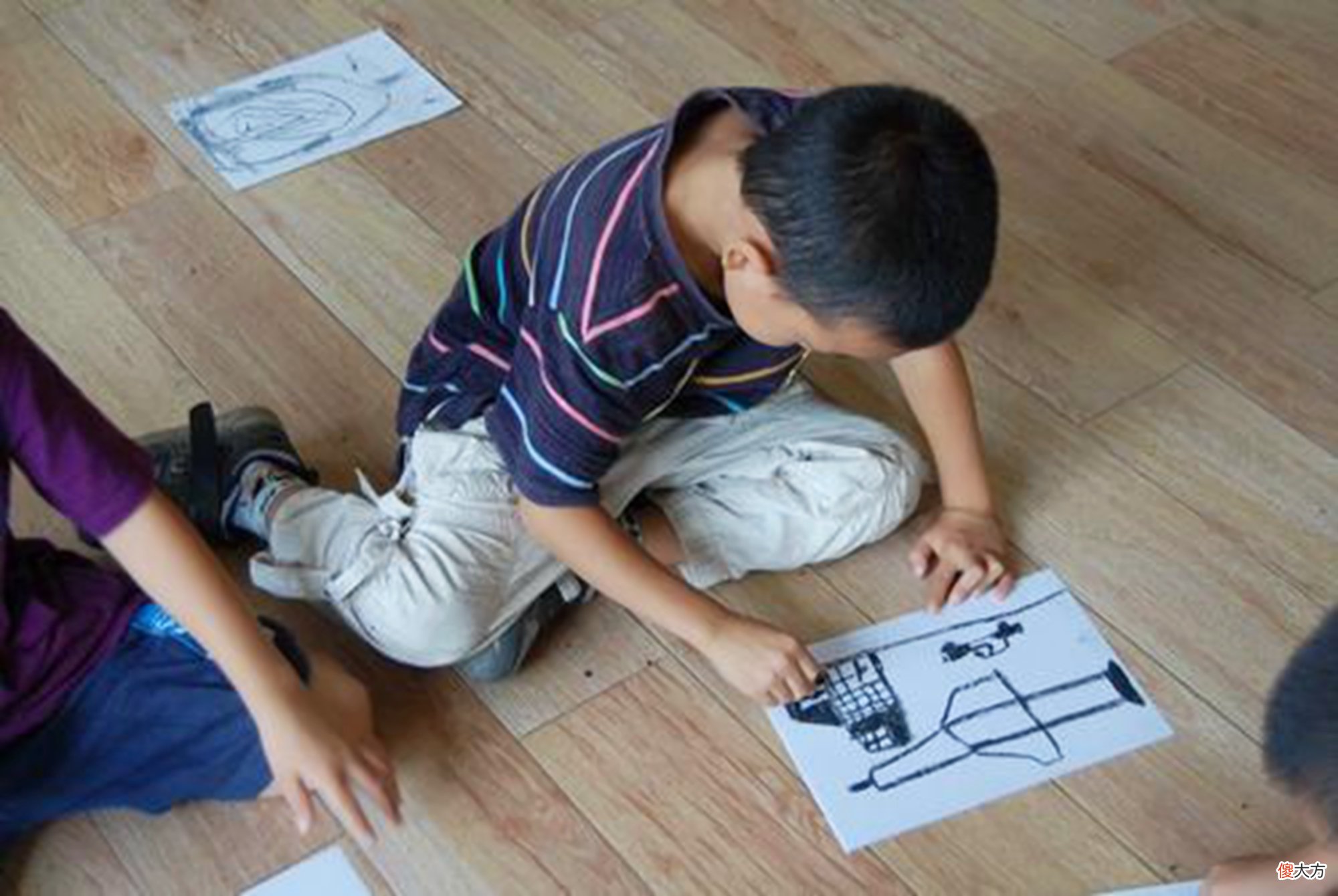 幼儿园宝宝拉裤子，老师的日常操作却遭质疑：凭啥扔掉我娃内裤