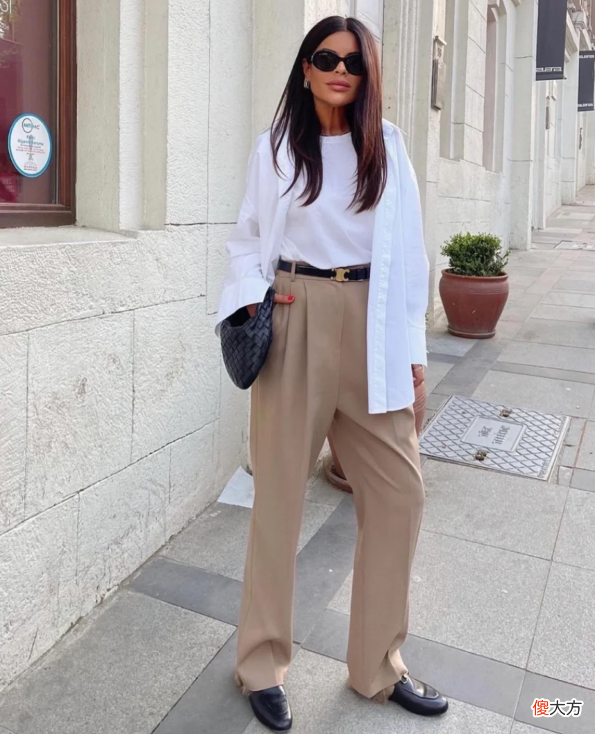 【时尚一点】今年流行一种穿法，叫“男裤女穿”！爸爸西裤优雅帅气，又拽又美