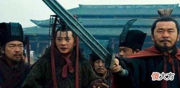 【历史故事】曹操色胆包天，被张绣打得落花流水