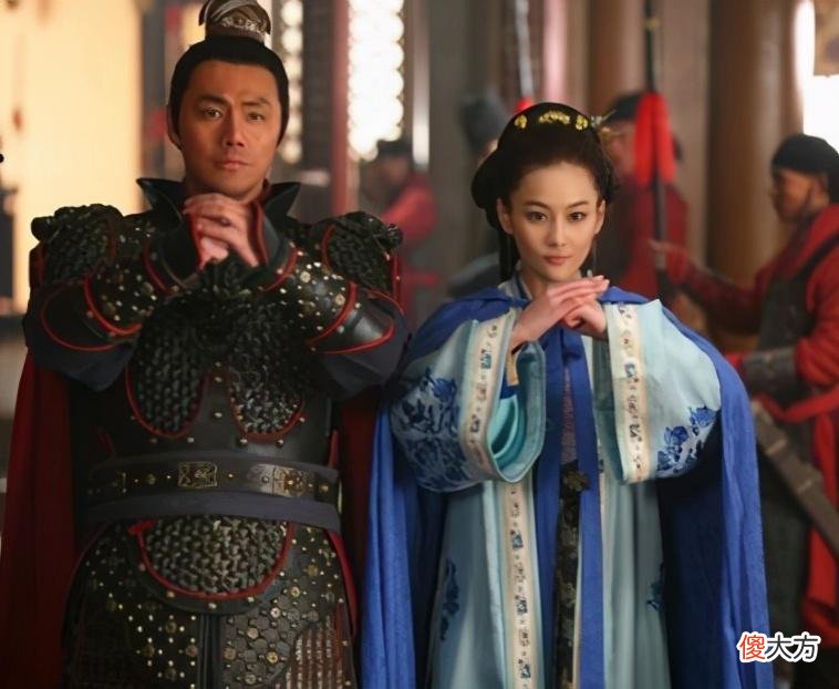 【爱历史】岳飞含冤被杀，手下113员武将无动于衷，一小兵扛着铡刀找秦桧