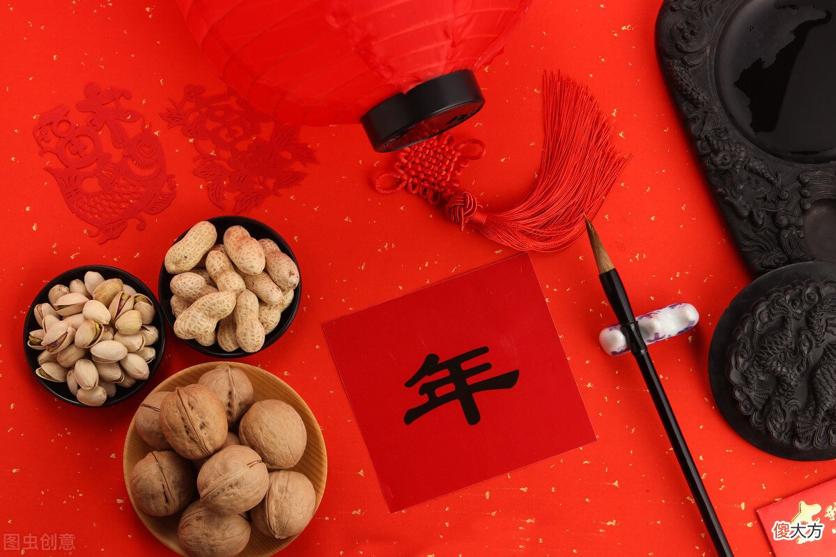 过年了,家长在给娃买零食时要多留个心眼,这几类零食少买更明智