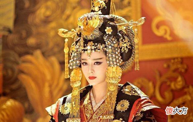 【爱历史】清朝有两位太后，这两人所做的事情，却让清朝走向了两个极端