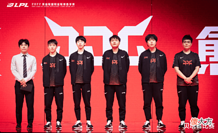 【游戏世界】韩网热议LPL世界赛4队：有史以来最强的LPL阵容！只能拜托GEN了