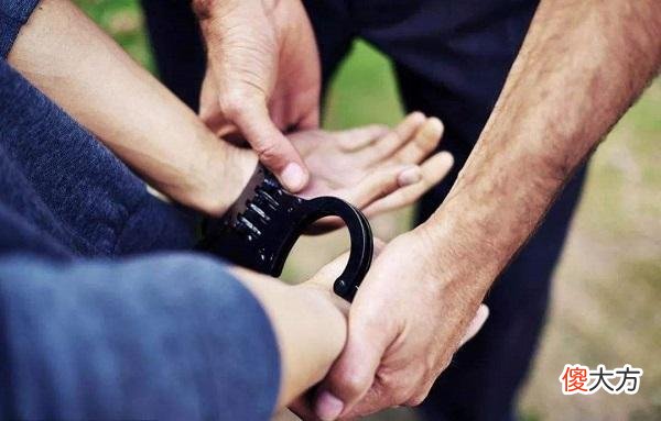 李玫瑾教授：养男孩要坚持这4个原则，不然他将来难有出息