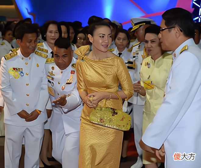 【历史故事】西拉米回归定局显现，诗丽吉亲自保驾护航，苏提达现状自顾不暇