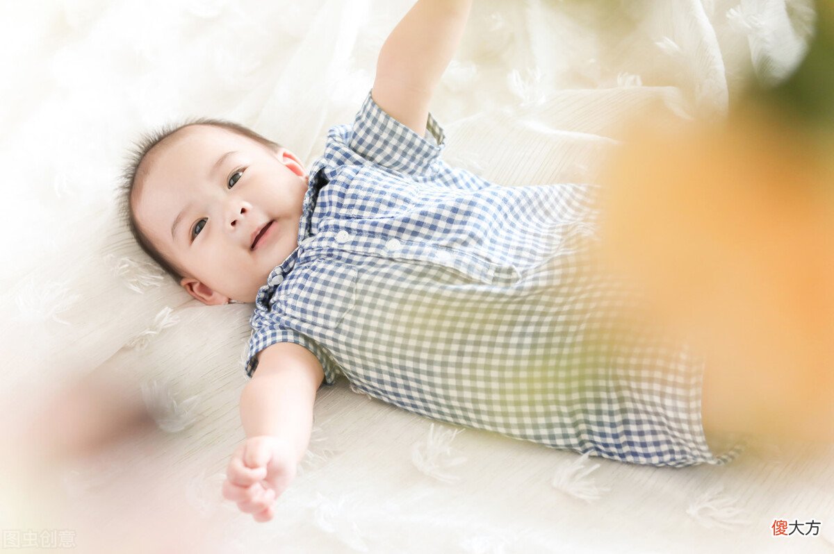 宝宝睡觉时，如果经常做这4个小动作，证明大脑发育好