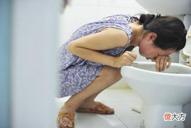 为什么有的妈妈不会孕吐，有的却吐个不停？多是这三个原因导致