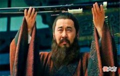【历史故事】诸葛亮为何没有得到曹操的青睐，把他收罗到自己的麾下呢