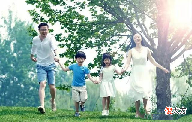 谁才是你最亲的人？父母兄弟还是妻儿子女？网友：血缘败给了利益