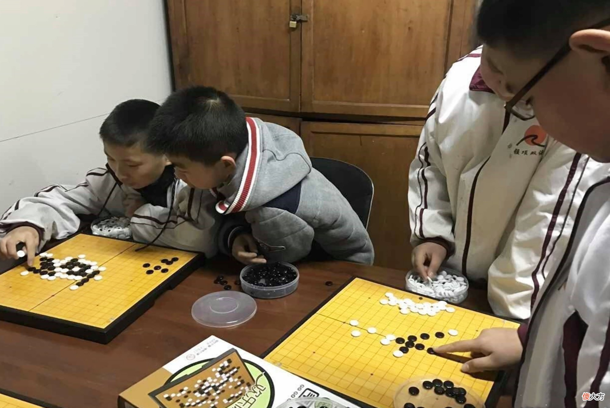 李玫瑾直言：家里再有钱，也不要给孩子报这三种兴趣班，基本没用