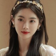 【就爱时尚】街拍：精致的都市女郎又出来炸街啦，两位小姐姐时髦大方气质女神