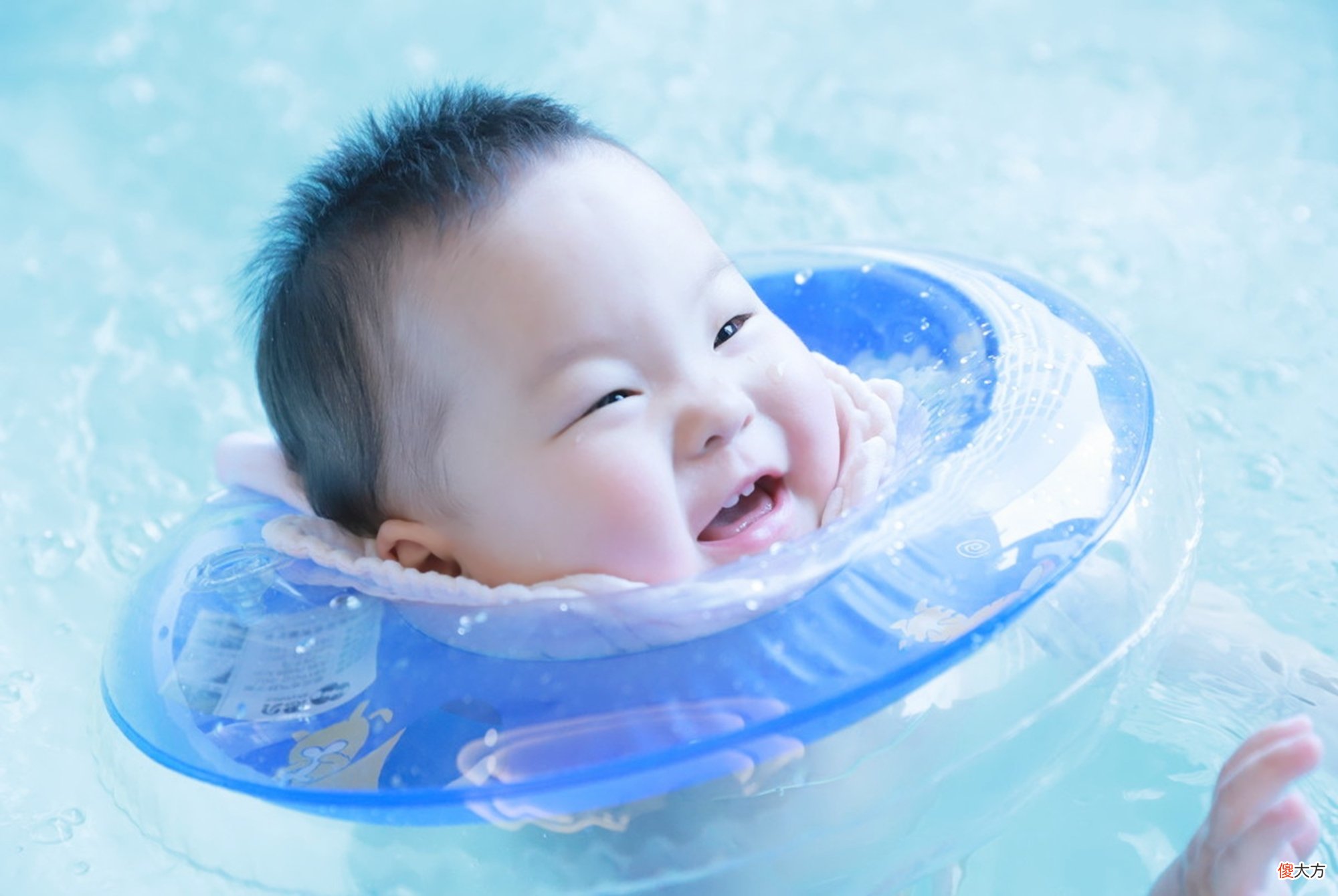 夏季高温入眠难？再热也别让宝宝光身子睡，免疫力扛不住的