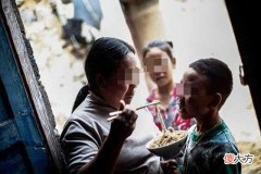 老人有4个女儿1个儿子，晚年却无人可依，孩子虽小但也需要尊重