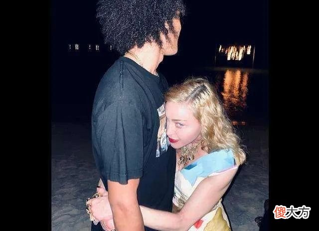 【就爱时尚】比张雨绮还令人羡慕的，或许只有麦当娜