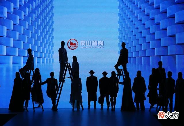 【就爱时尚】（社会）正装设计大赛决赛亮相北京中国国际时装周
