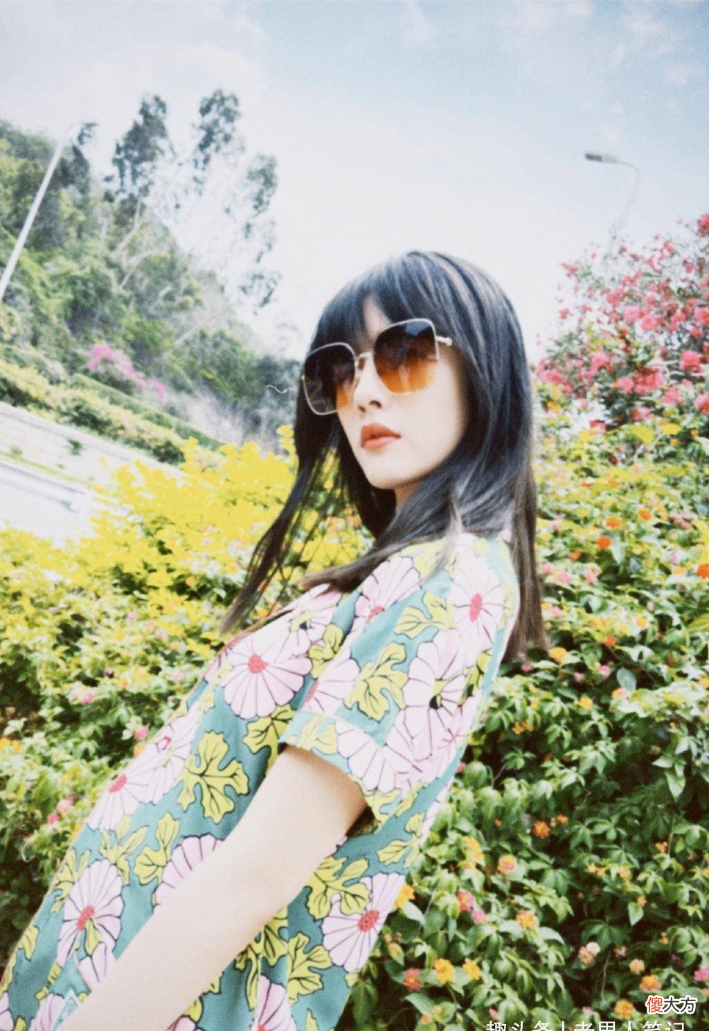 【时尚一点】蔡文静晒夏日写真，穿搭风格多变，自带夏天气息