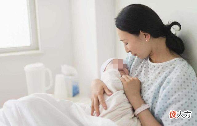 为什么宝宝吃完母乳就睡,放下不到五分钟就醒了?原因很暖心