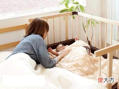 为什么宝宝吃完母乳就睡,放下不到五分钟就醒了?原因很暖心