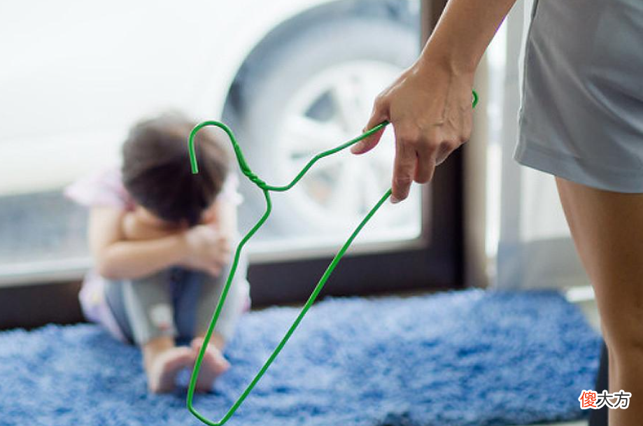 最糟糕的父母，都把孩子培养成了无能狂怒的“老实人”，难出息