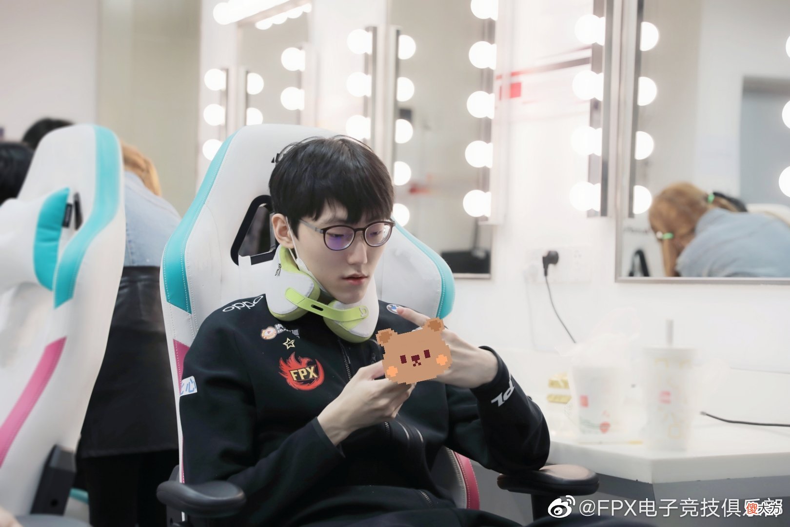 【游戏世界】Nuguri光速融入FPX！不仅一口一个翔哥，而且调戏翻译小姐姐和弹幕