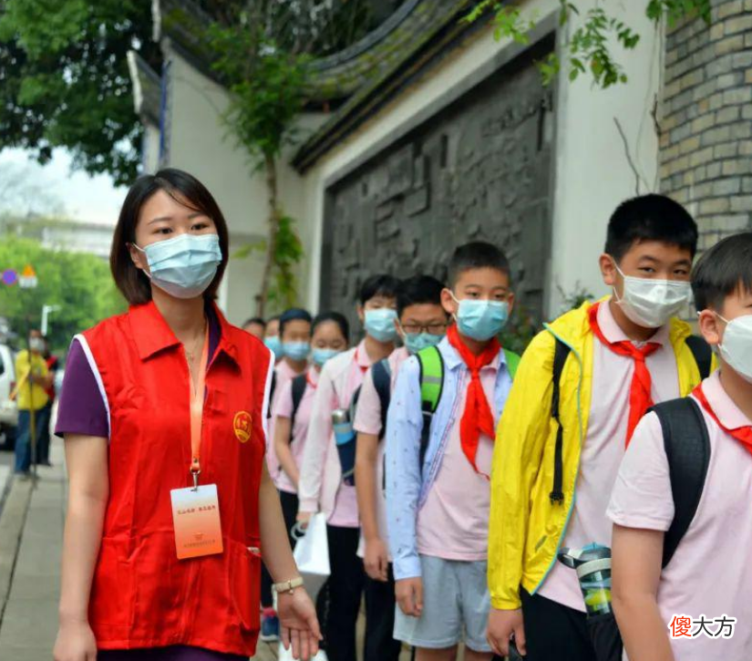 若学生没天赋，父母别让孩子提前上学，上学前可以提升孩子专注力