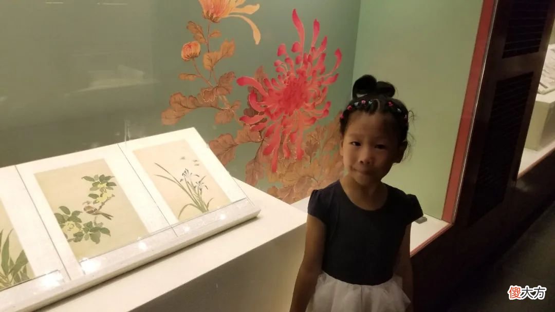 孩子是左撇子，父母用额外干预纠正过来吗？该怎么引导？
