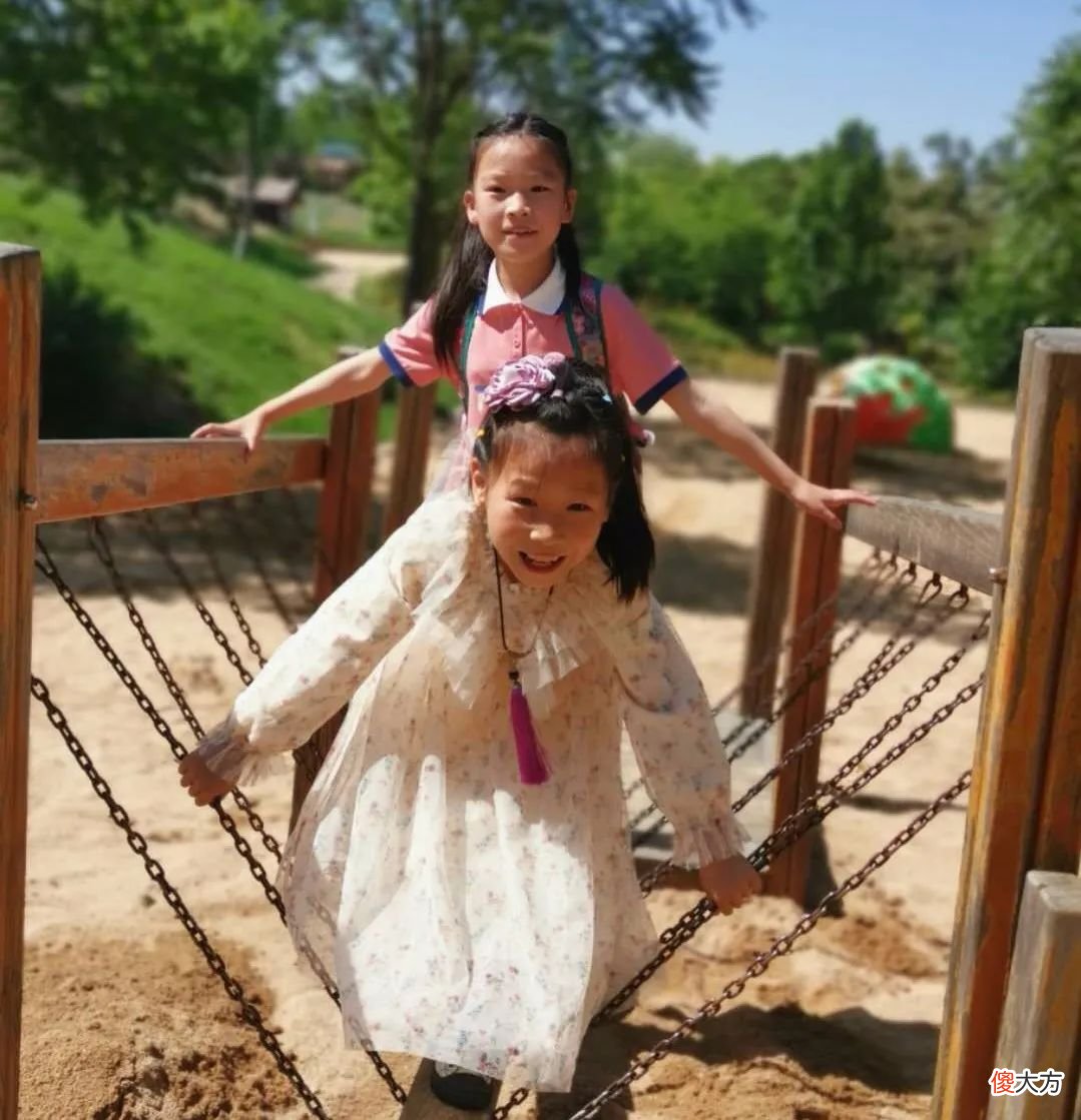 孩子是左撇子，父母用额外干预纠正过来吗？该怎么引导？