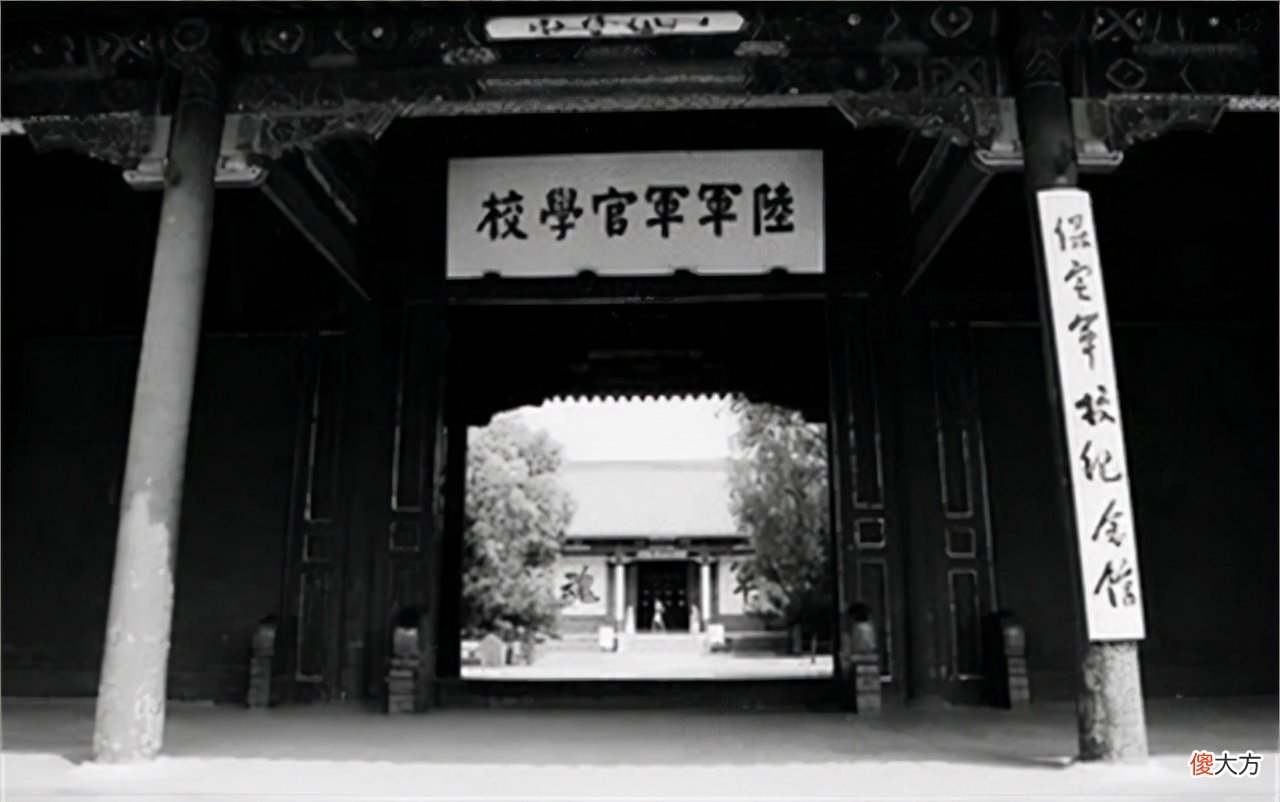 【爱历史】他是公认抗日第一名将，消灭日寇十万，晚年被李登辉迫害