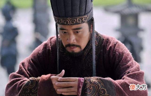 【历史故事】同样是背主跳槽，为何吕布被人说成是三姓家奴，而刘备名声很好？
