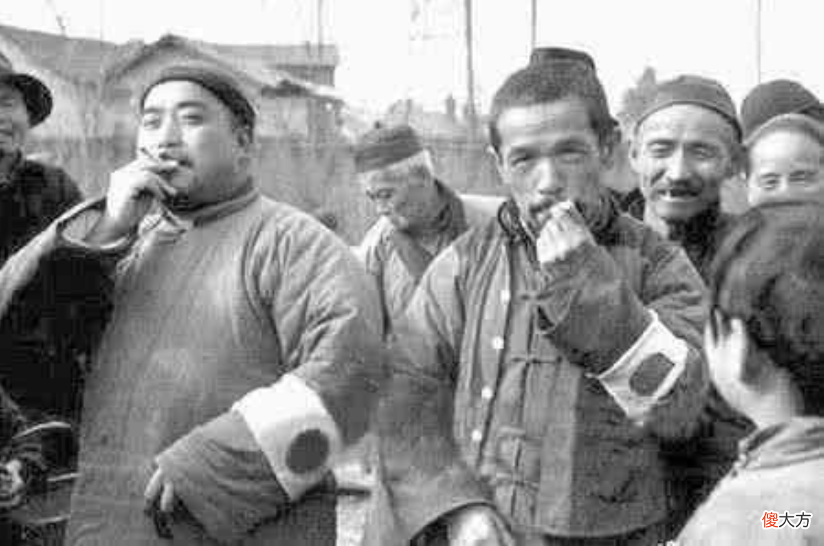 【爱历史】他当日本人“狗腿子”多年,建国后才被平反,曾用八字杀两万日军