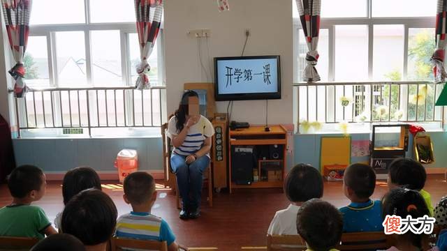 公立幼儿园大班成“空班”，孩子们都去哪儿？家长：该退学吗