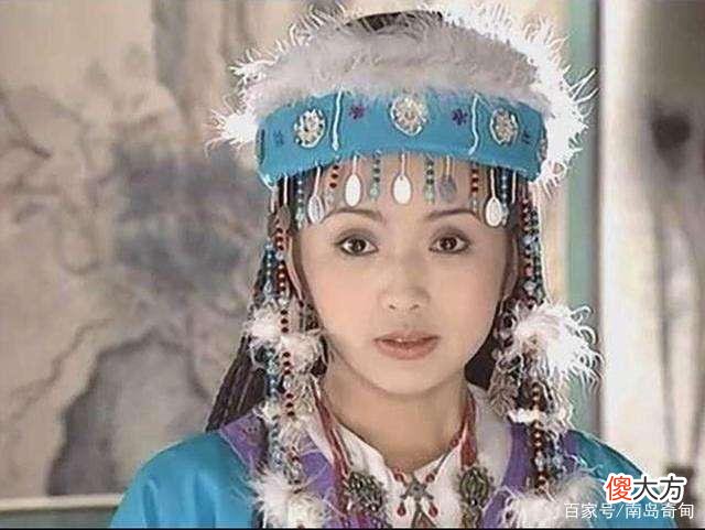 古墓出土一具完整清代女尸，香气扑鼻被称“香妃”，她究竟是谁？
