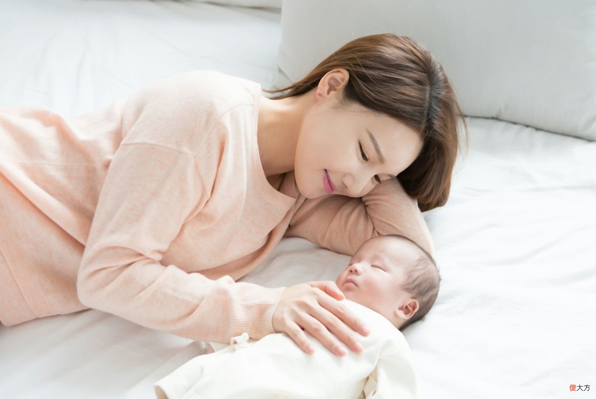 被惯出来夜奶困局如何破解？面对安抚需求，妈妈要懂得合理应对
