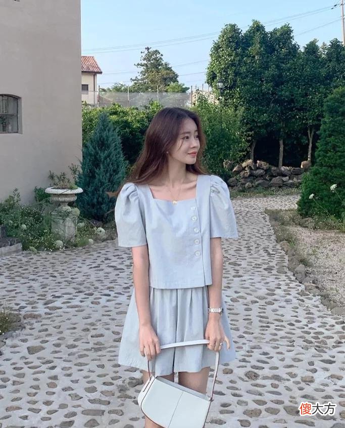 【就爱时尚】时尚博主jellpe_jj温柔小姐姐穿搭示范 谁能不爱呢？