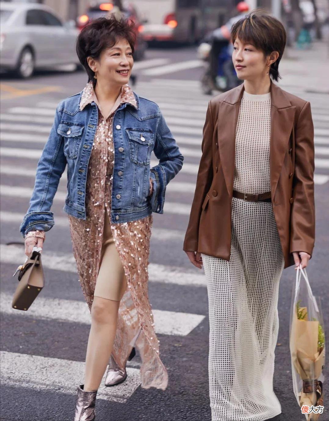 【就爱时尚】今秋外套流行“短半截儿”，优雅又显高，四五十岁女人穿很时髦