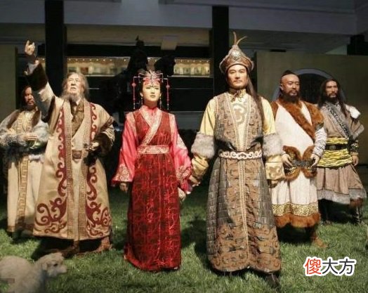 【爱历史】王昭君死后，受到怎样的待遇？莫高窟一幅壁画，看出匈奴人的凶残