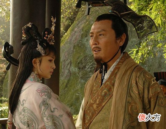 【爱历史】王昭君死后，受到怎样的待遇？莫高窟一幅壁画，看出匈奴人的凶残
