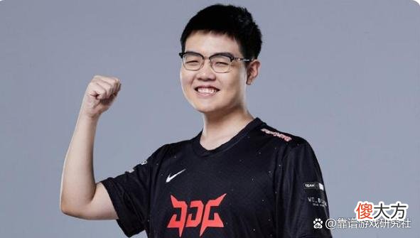【游戏世界】LOL：Doinb官宣糖小幽怀孕，网友总结LPL四支出征队优缺点，精辟