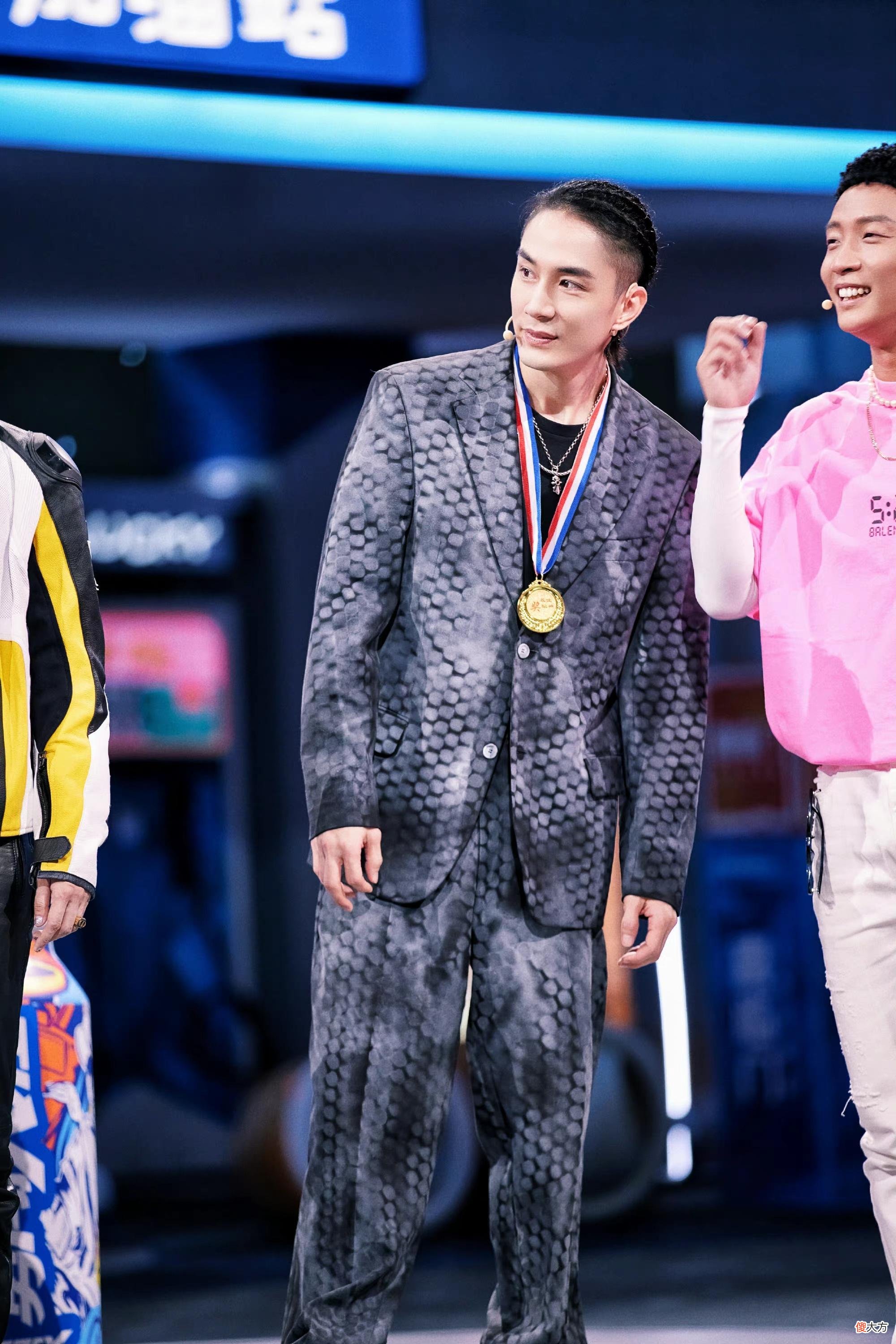 【就爱时尚】原来最会穿衣服的男星都在《这就是街舞5》
