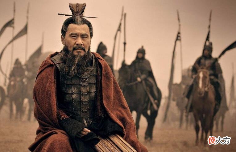 【历史故事】三国时期各方打成一片，为啥却没外部势力入侵，主要归功于这4人