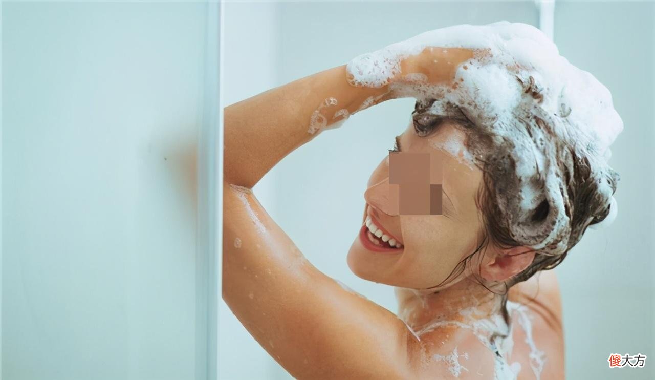 孕期搓澡会把孩子“搓下来”？孕妈洗澡有讲究，这些部位莫乱搓