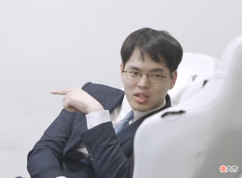 【游戏世界】粉丝喜大普奔!WE、BLG先后官宣主教练离队,下赛季能翻身吗?