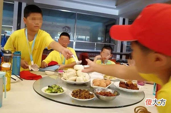 孩子是否有教养，从餐桌上就可以看出，这决定了他的人生走向